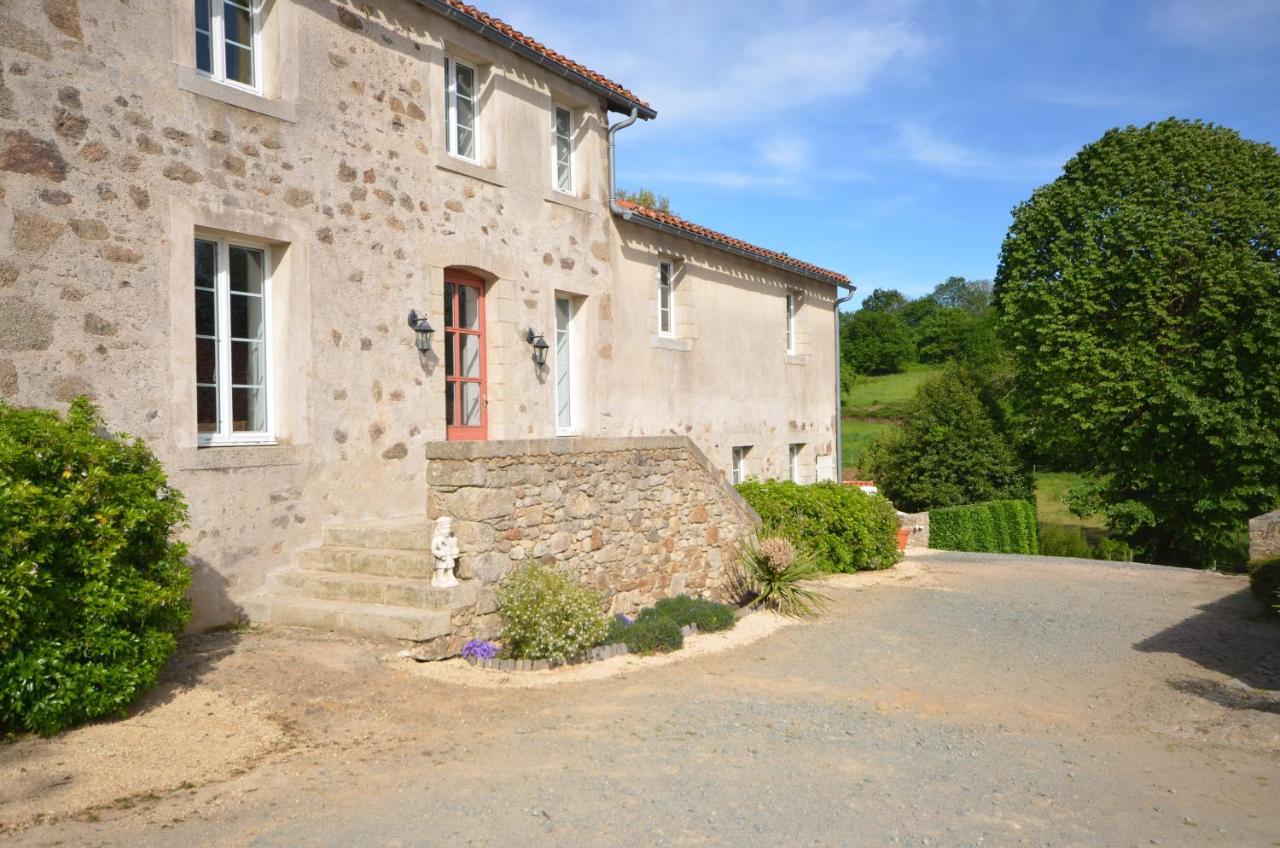 L'escale Du Bocage Piscine Couverte Chauffee La Flocelliere