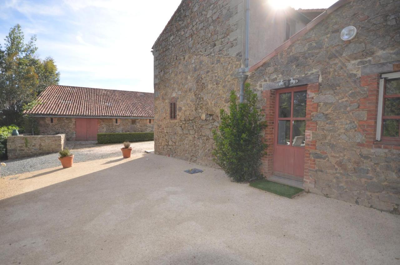 L'escale Du Bocage Piscine Couverte Chauffee Holiday home *